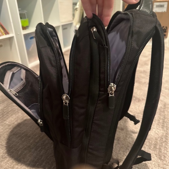 Brenthaven Backpack - Barely Used - Picture 7 of 7